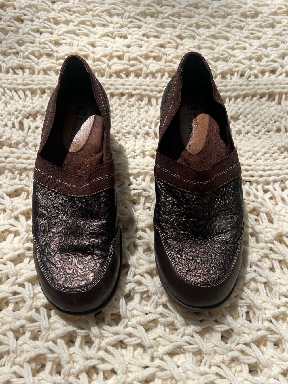 White Mountain Women's Dark Brown Textured Slip-On Loafers